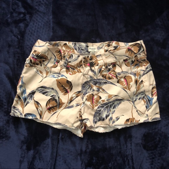 Madewell Pants - 🔥Madewell tropical print shorts